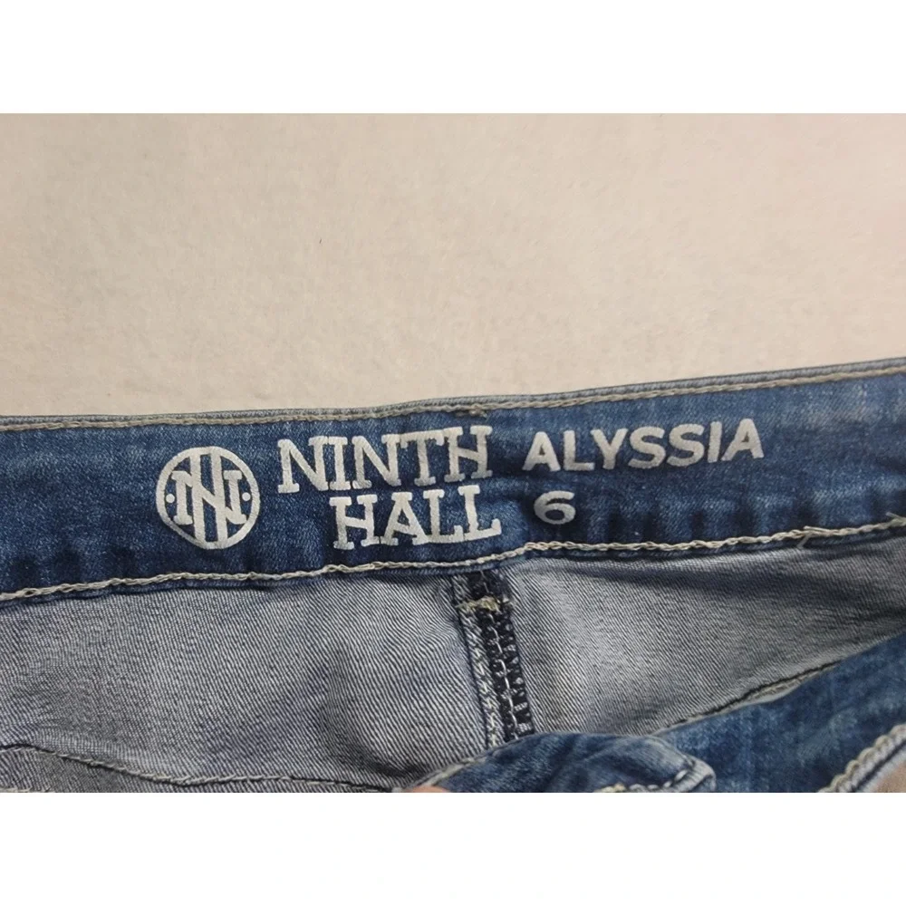 Ninth Hall Alyssia Embroidered Rose Flame Rhinestone Jeans Bootcut NWOT Sz‎ 6